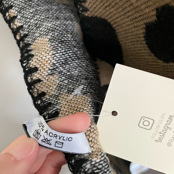 Women's Open Front Leopard Print Ruana Wrap Kimono - Picture 11 of 11